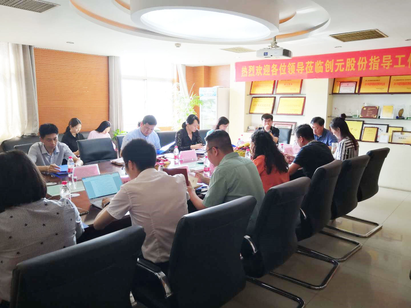 1537518025101054192.jpg 809.jpg