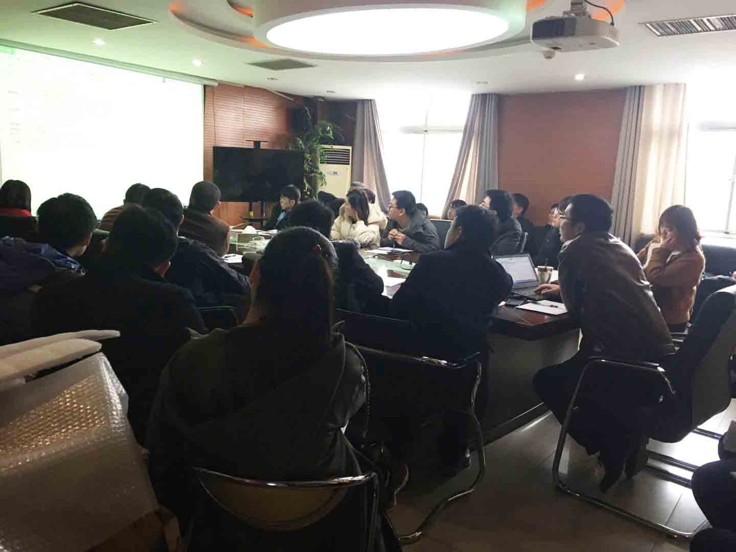 1537518279805048807.jpg 01.jpg