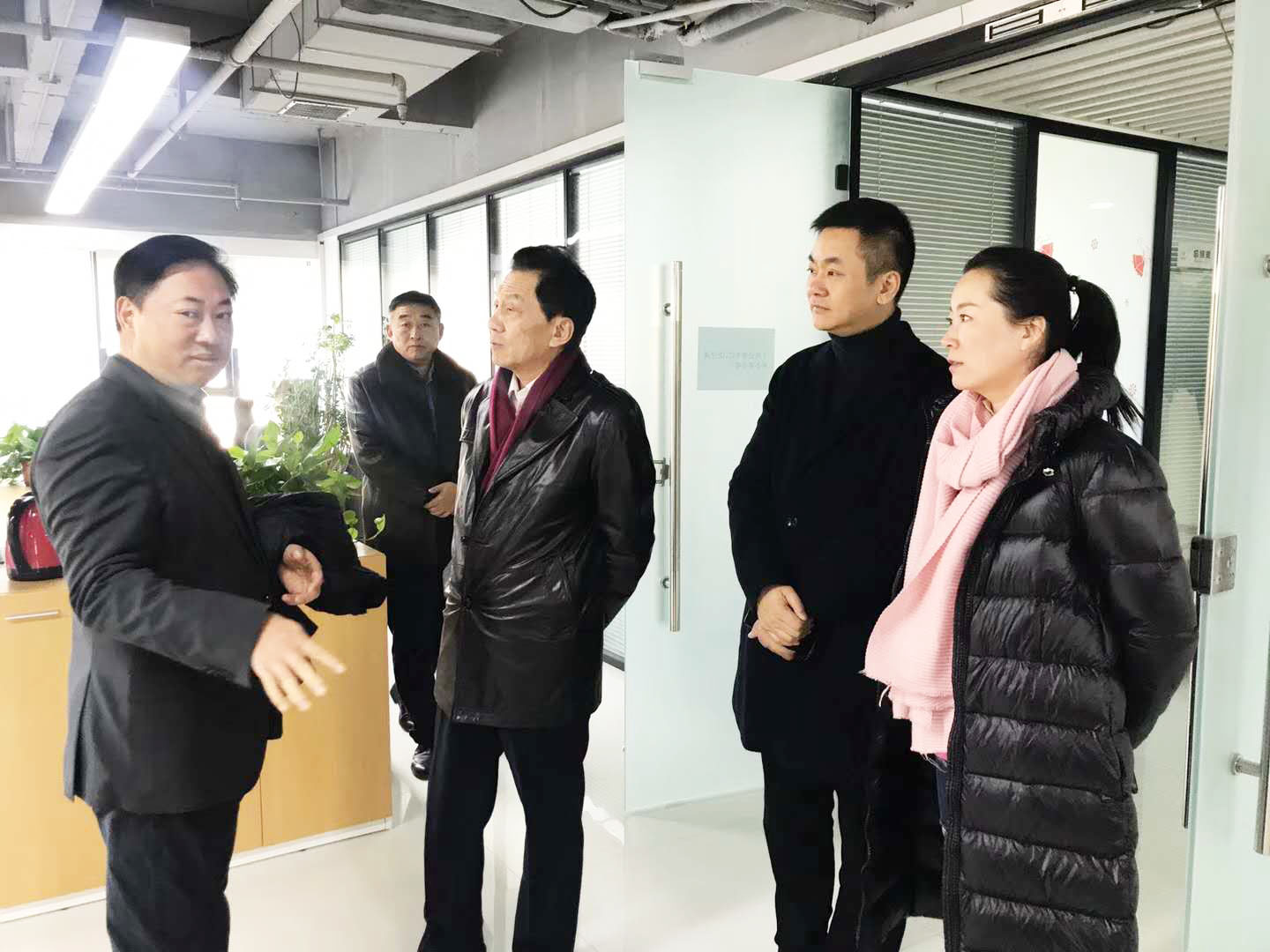 1546442338306047547.jpg 02.jpg